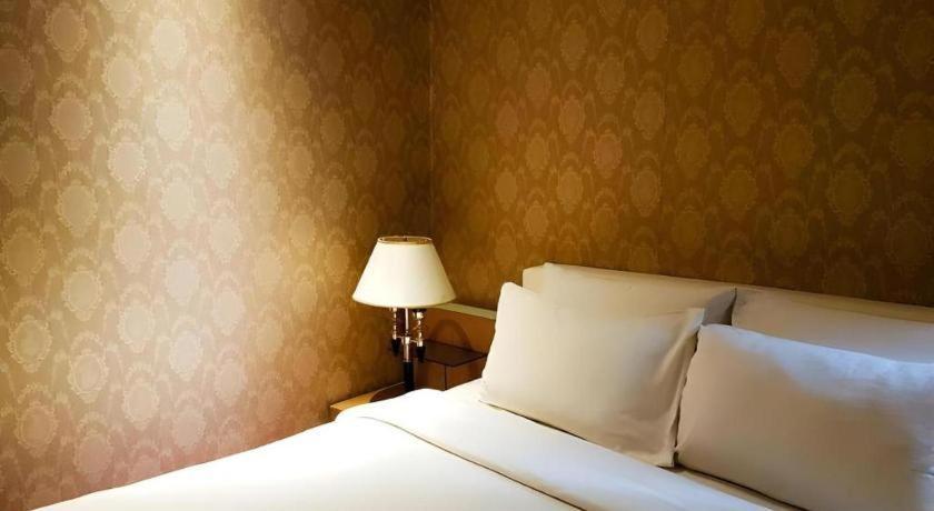 The White Hotel 8A Thai Van Lung Bandar Ho Chi Minh Luaran gambar