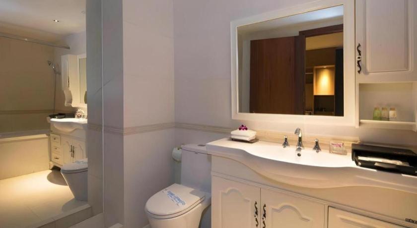 The White Hotel 8A Thai Van Lung Bandar Ho Chi Minh Luaran gambar