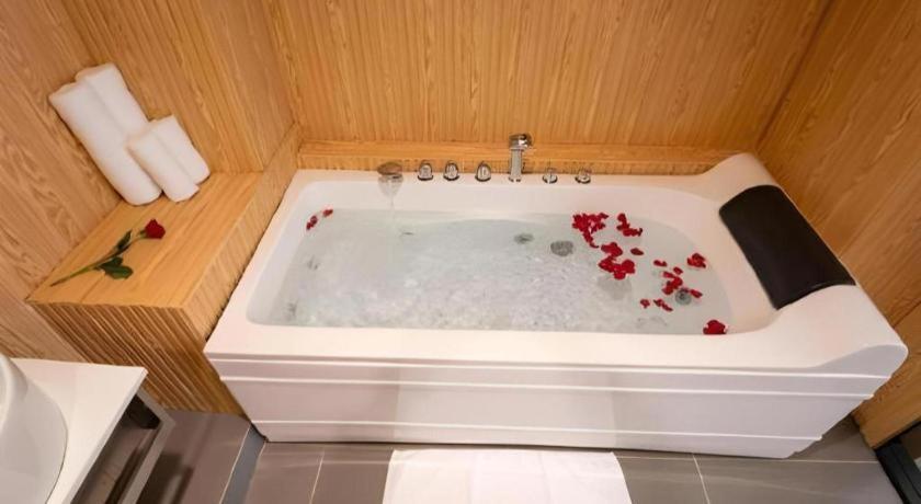 The White Hotel 8A Thai Van Lung Bandar Ho Chi Minh Luaran gambar